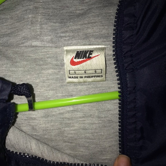Old fashion Nike windbreaker - Picture 2 of 3